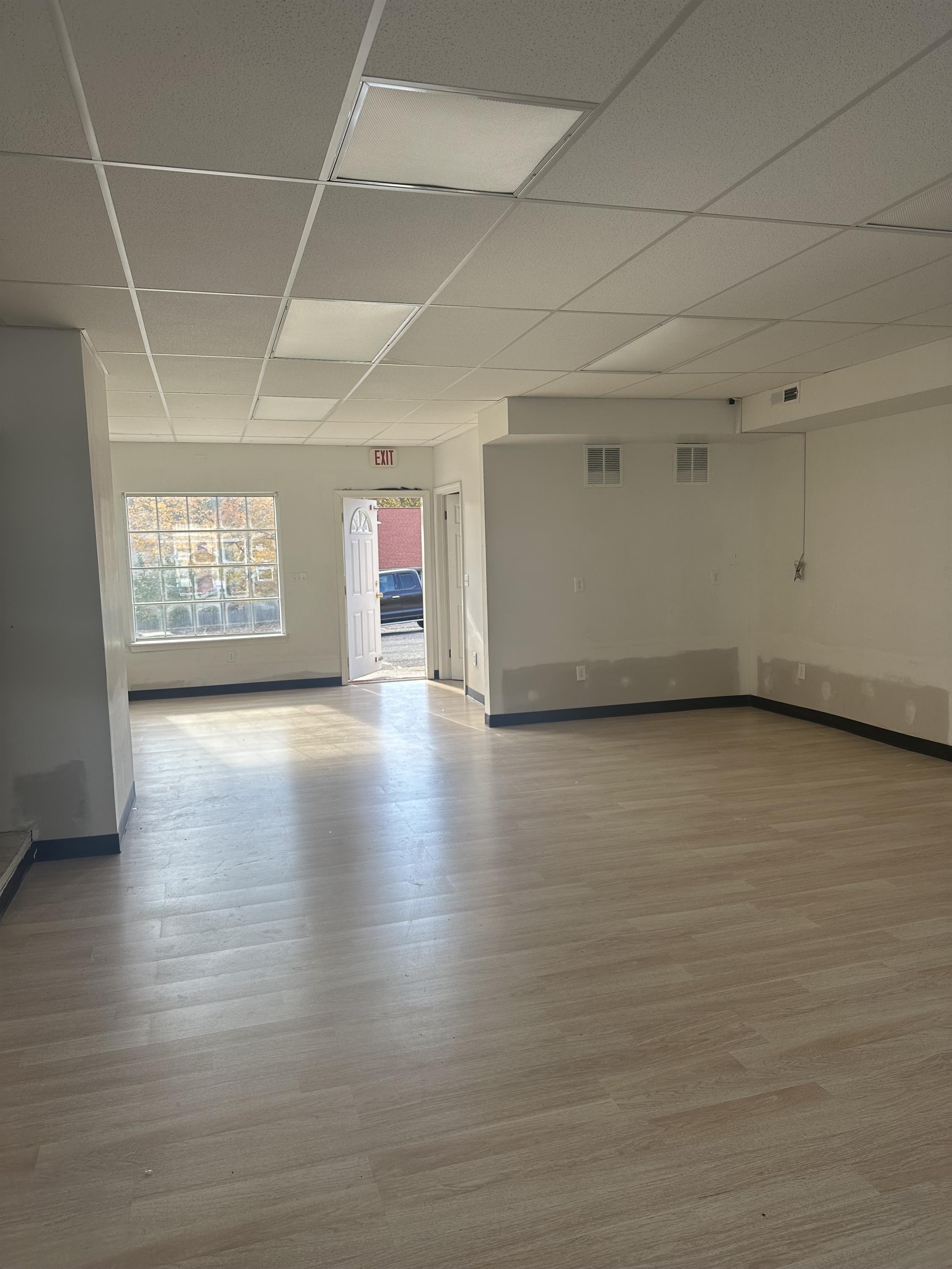 3356 East Main Street - 1-1